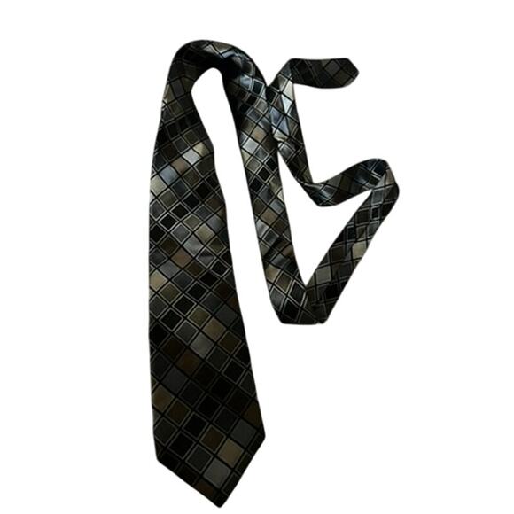 Nieman Marcus mens tie w square pattern 100% imported silk - Picture 3 of 4